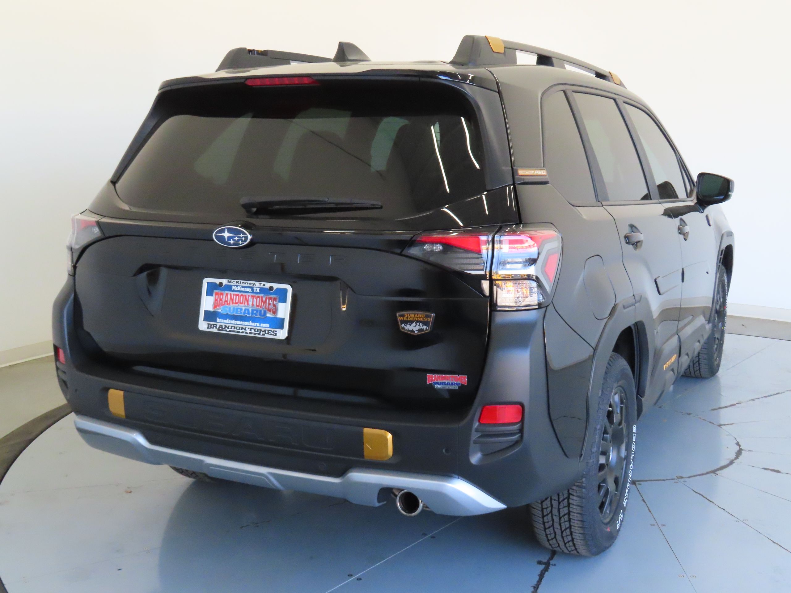 View vehicle photo 3