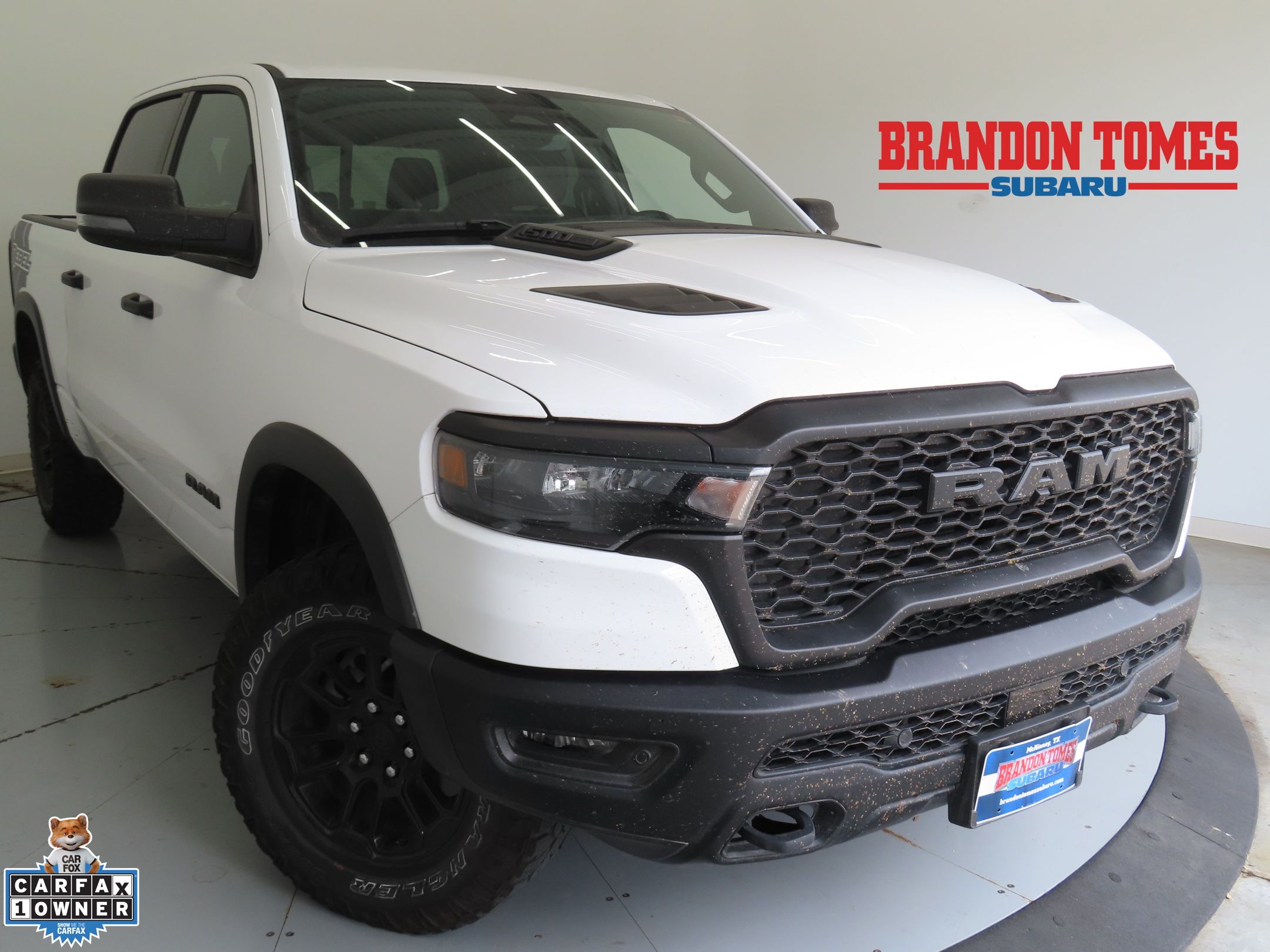 Bright White Clearcoat 2025 RAM 1500 Pickup Truck Four-Wheel Drive 8-Speed Automatic