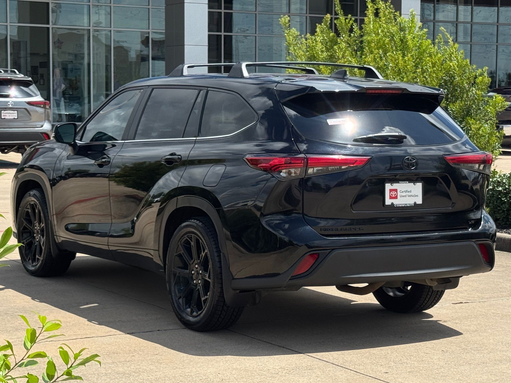 2023 Toyota Highlander LE Black at North Houston Mitsubishi