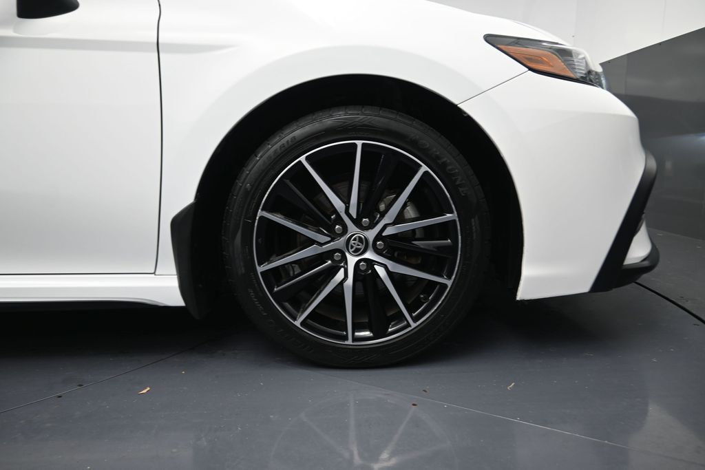 2024 Toyota Camry SE - 4