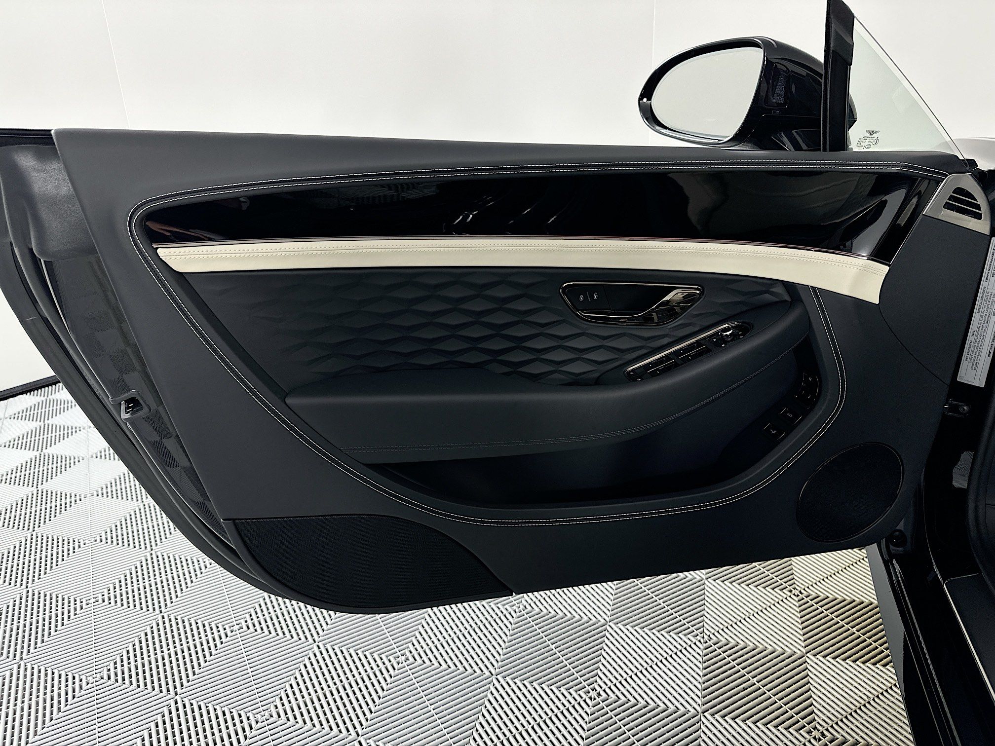 new 2026 Bentley Continental GTC car