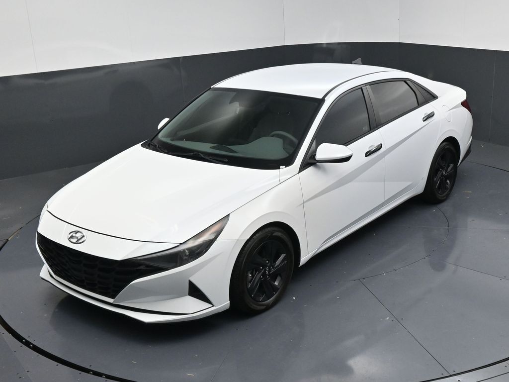 2021 Hyundai Elantra SEL White at Durrett Motor Company