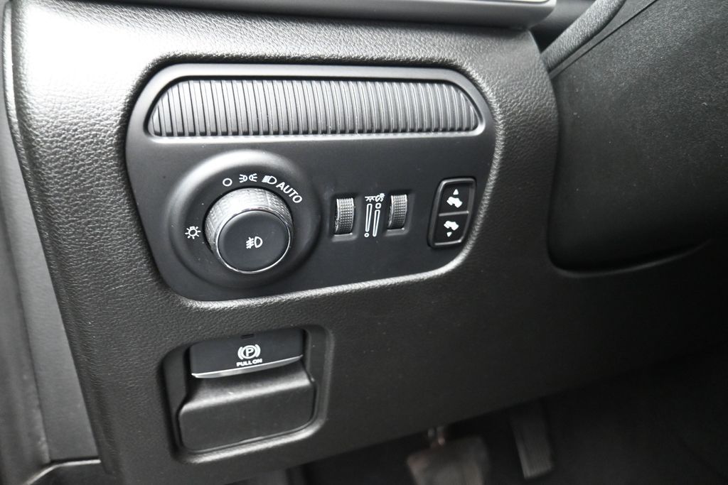 2024 Jeep Wagoneer Series II White at Traditions Chevrolet