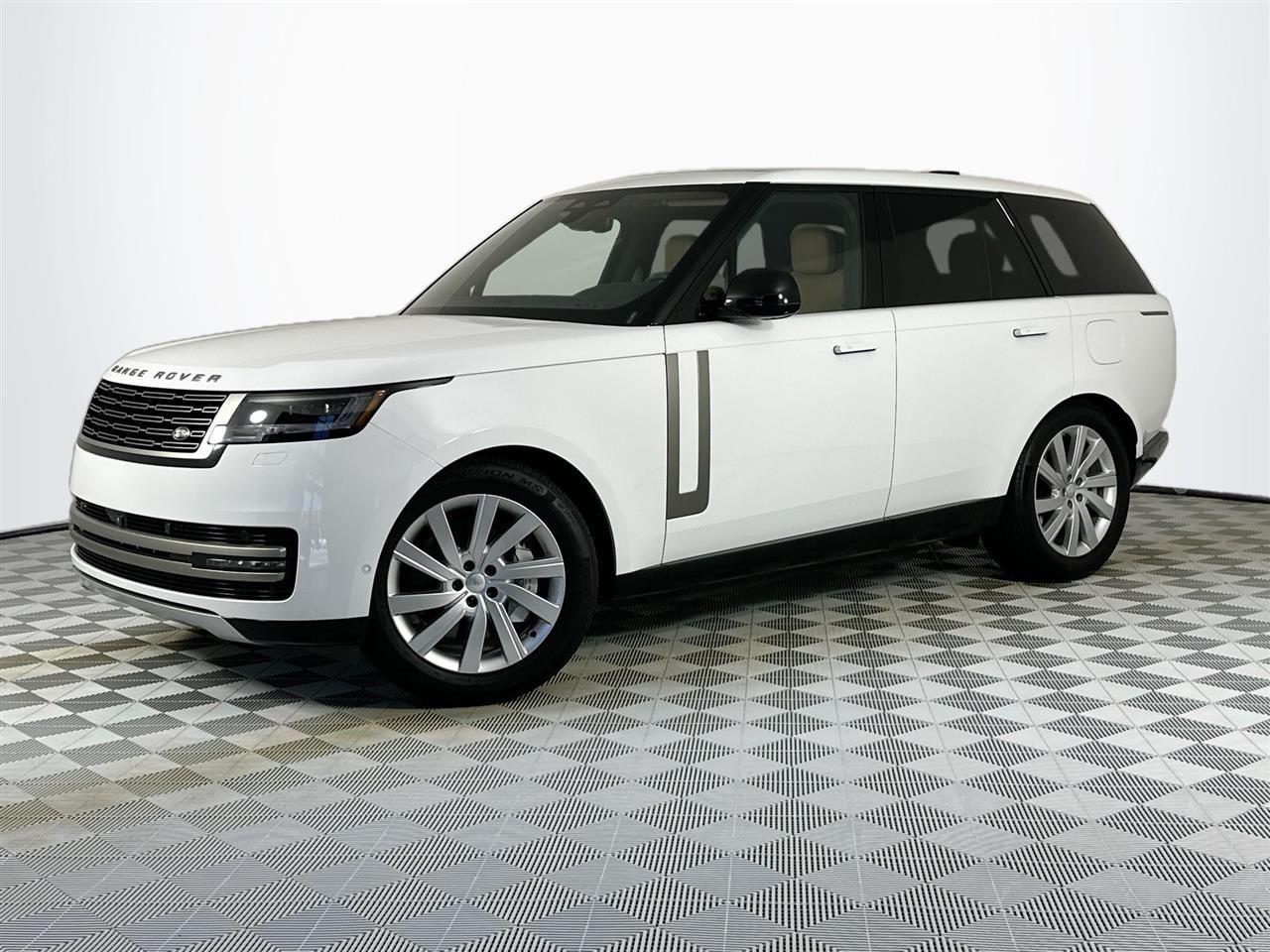 used 2025 Land Rover Range Rover Plug-In Hybrid car, priced at $109,995