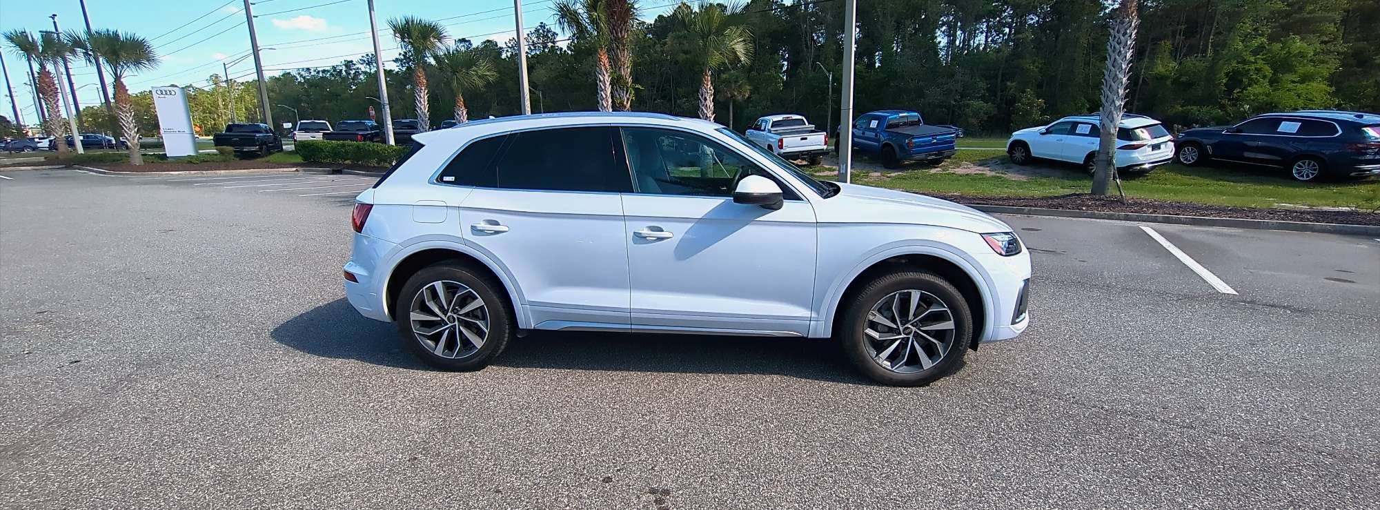 Audi 2023 Q5 45 S line Premium Plus quattro