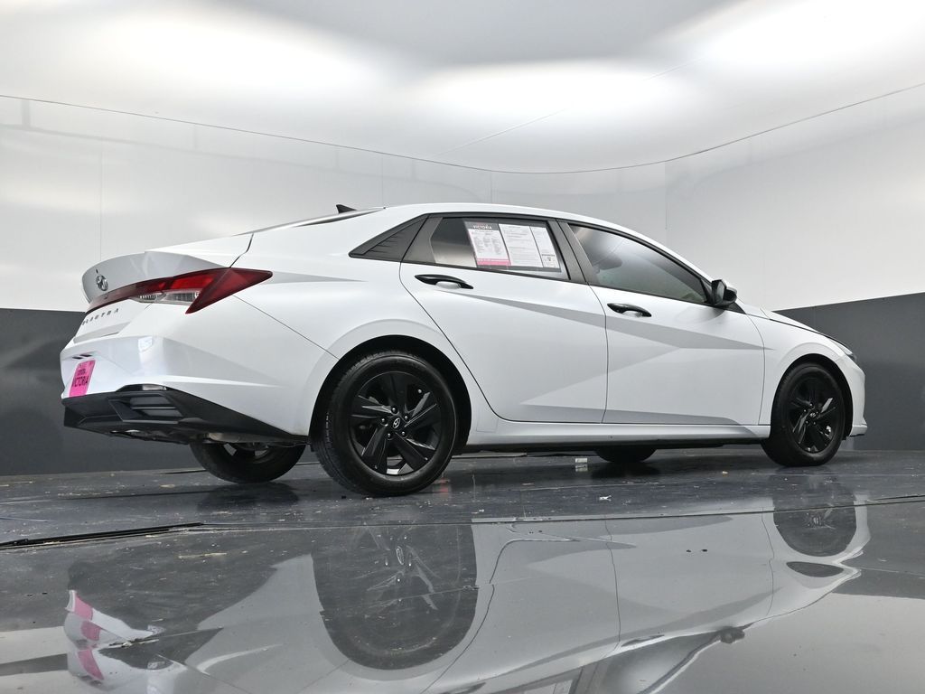 2021 Hyundai Elantra SEL White at Durrett Motor Company