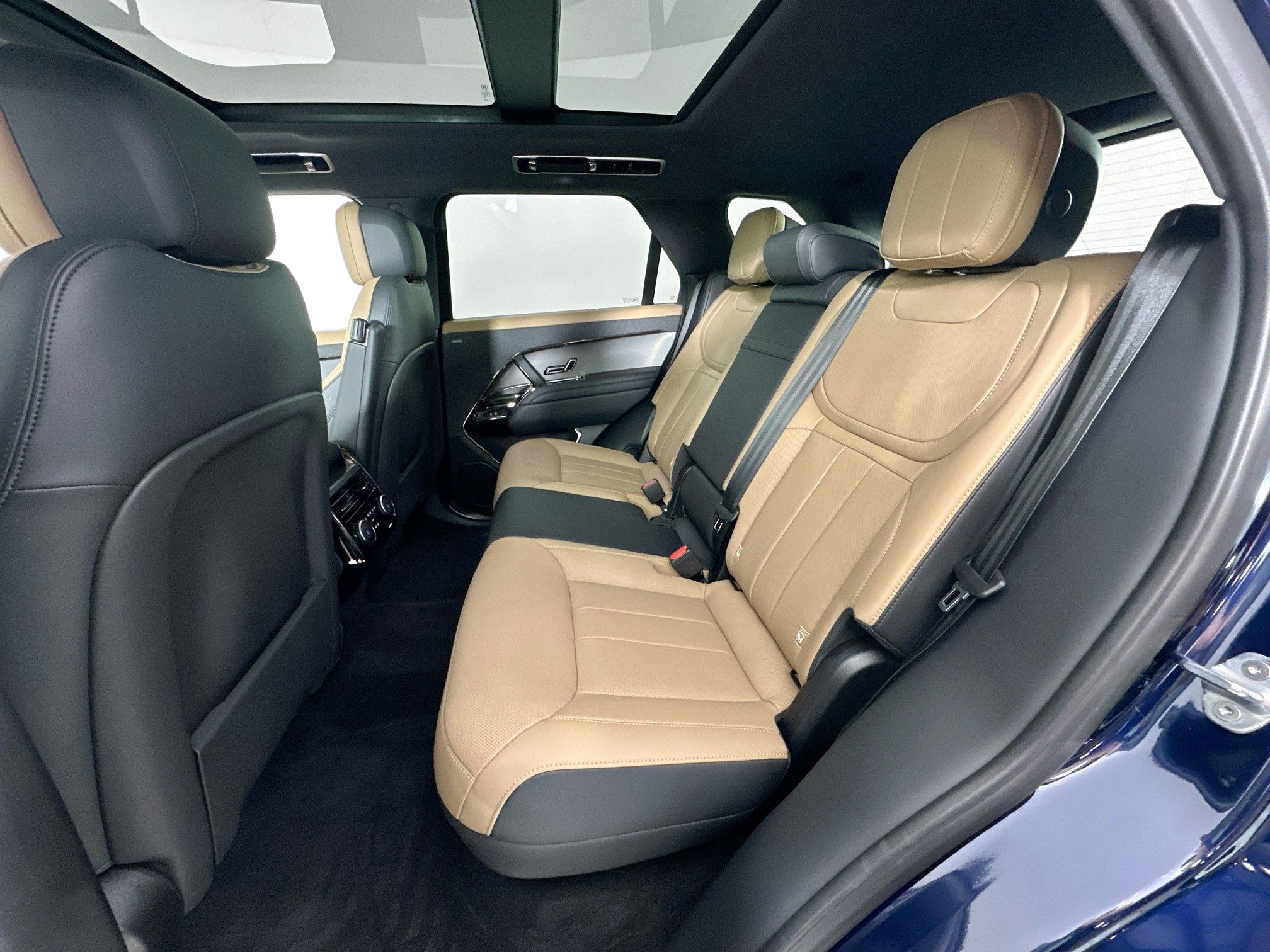 used 2023 Land Rover Range Rover Sport car, priced at $76,998