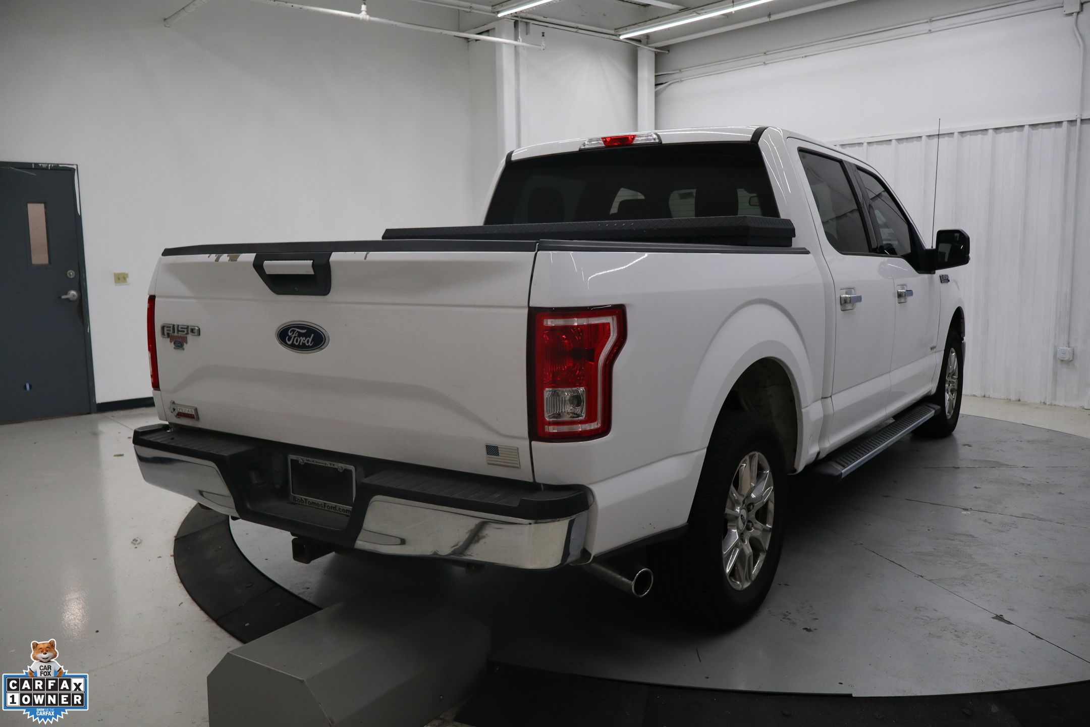 View vehicle photo 2