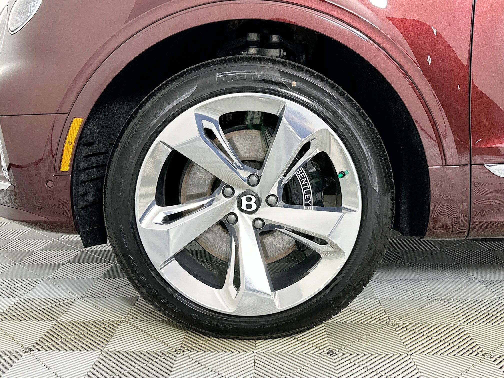 new 2025 Bentley Bentayga car