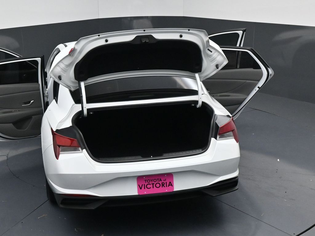 2021 Hyundai Elantra SEL White at Durrett Motor Company