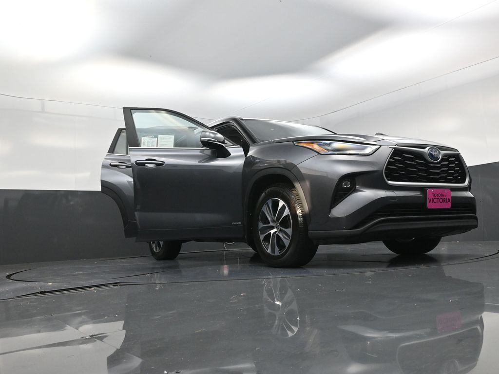 2023 Toyota Highlander Hybrid XLE Gray at Toyota of Victoria
