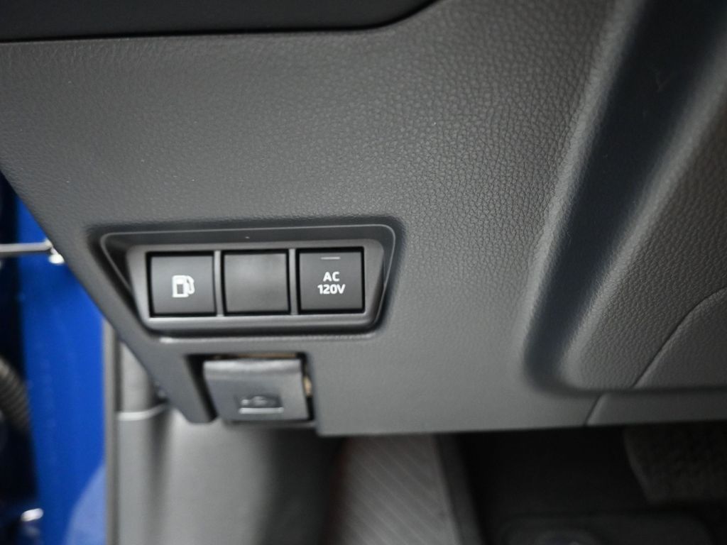 2026 Toyota Prius Plug-In Hybrid SE - 8