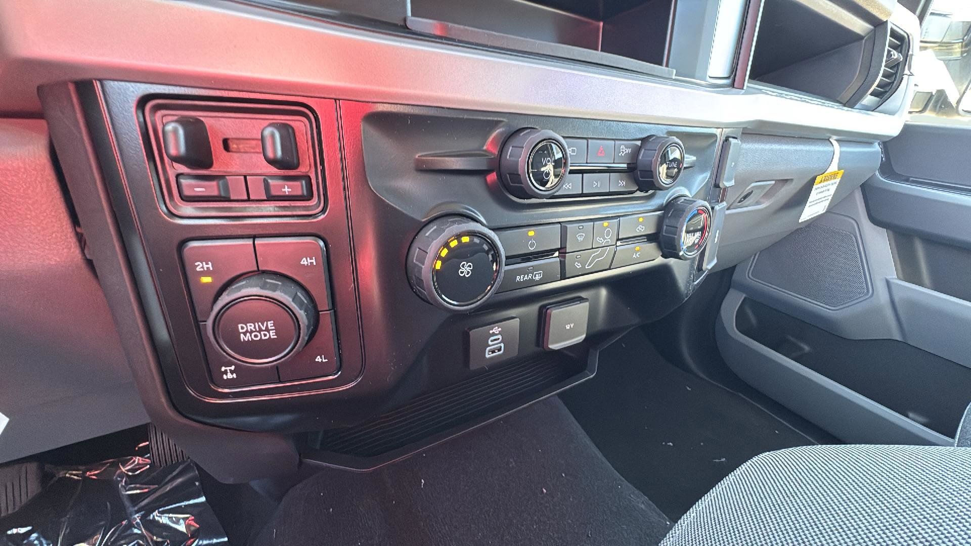2026 Ford F-250 Super Duty XL - Photo 27