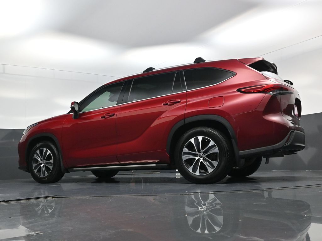 2022 Toyota Highlander XLE Red at Victoria Chrysler Dodge Jeep Ram