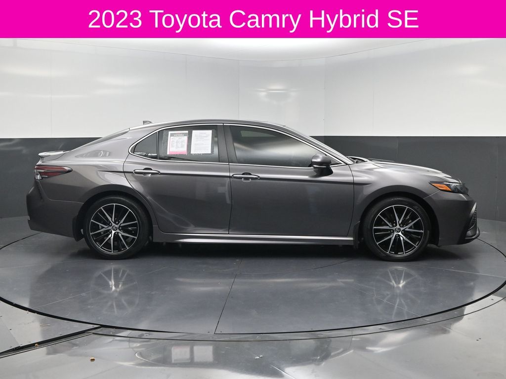 2023 Toyota Camry Hybrid SE - 3