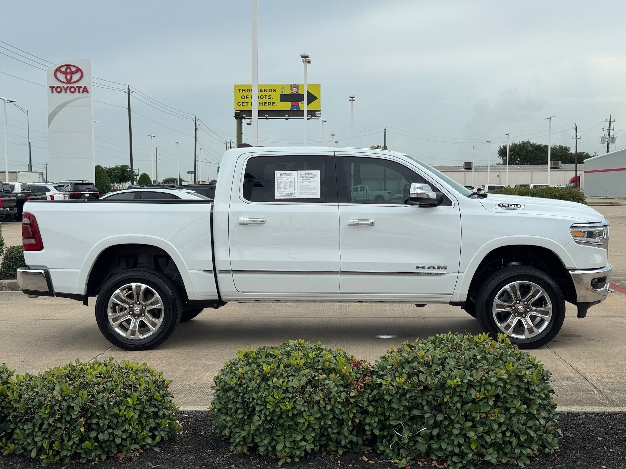 2022 Ram 1500 Limited White at Bayshore Chrysler Jeep Dodge Ram