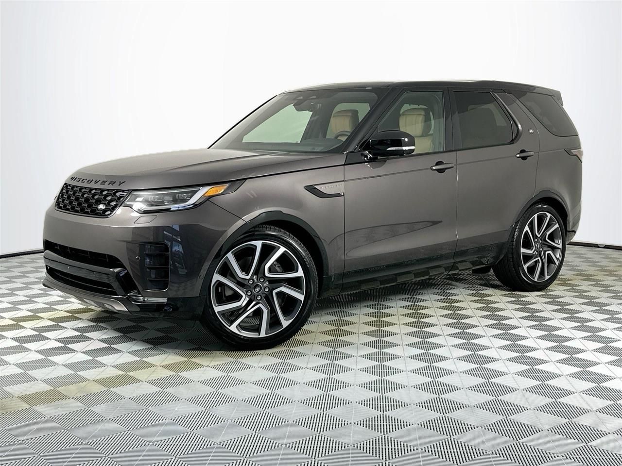 used 2025 Land Rover Discovery car, priced at $78,478