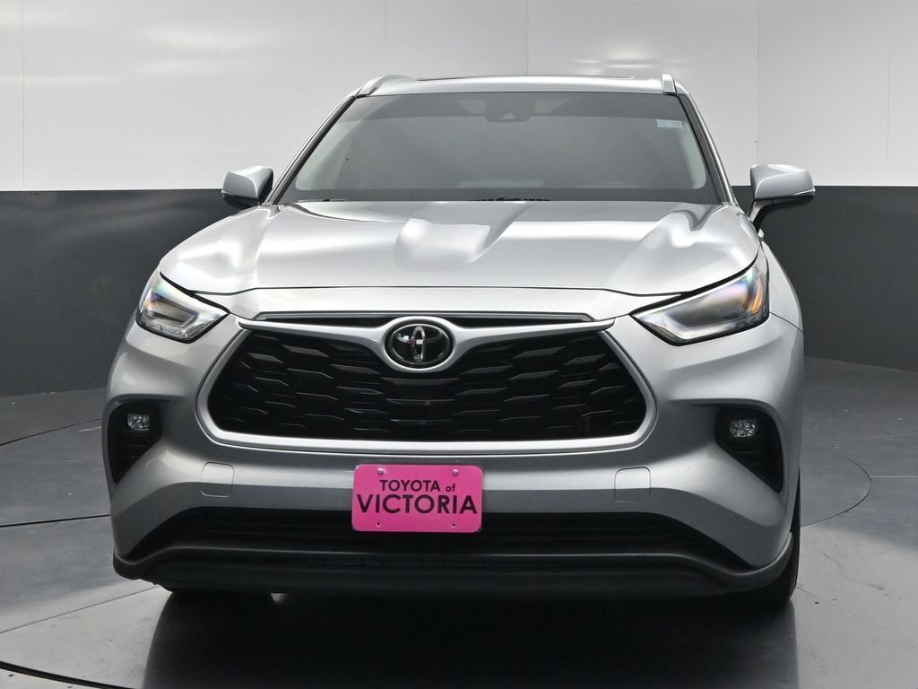 2024 Toyota Highlander XLE Silver at Monument Chevrolet