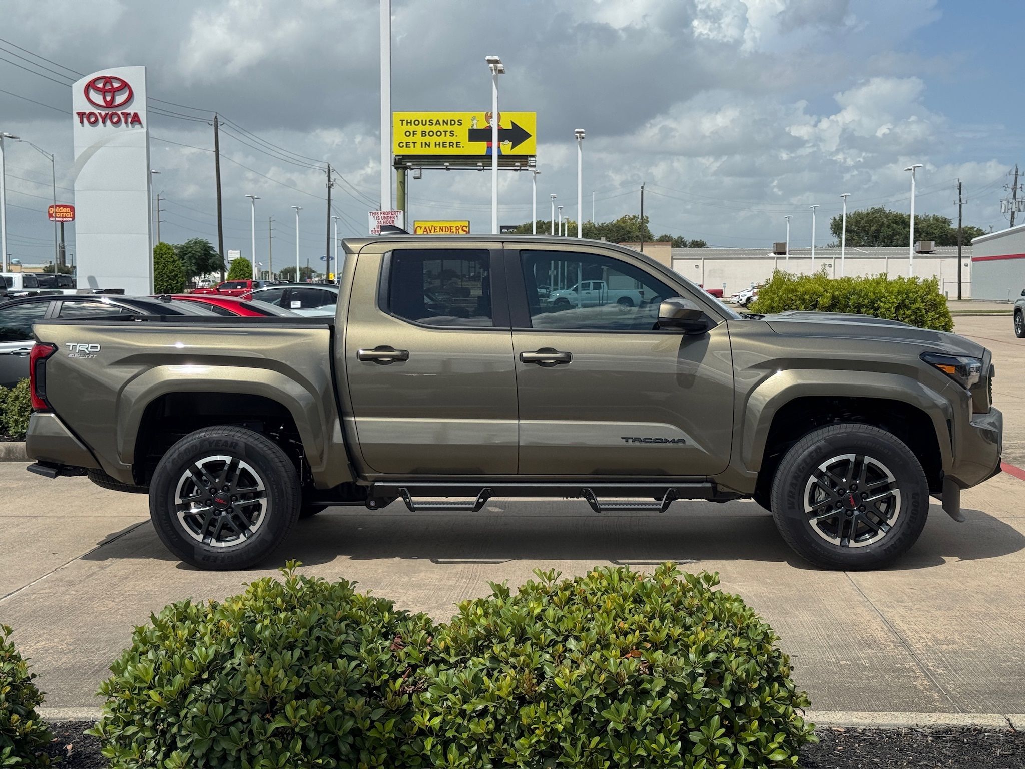 2026 Toyota Tacoma TRD Sport - 8