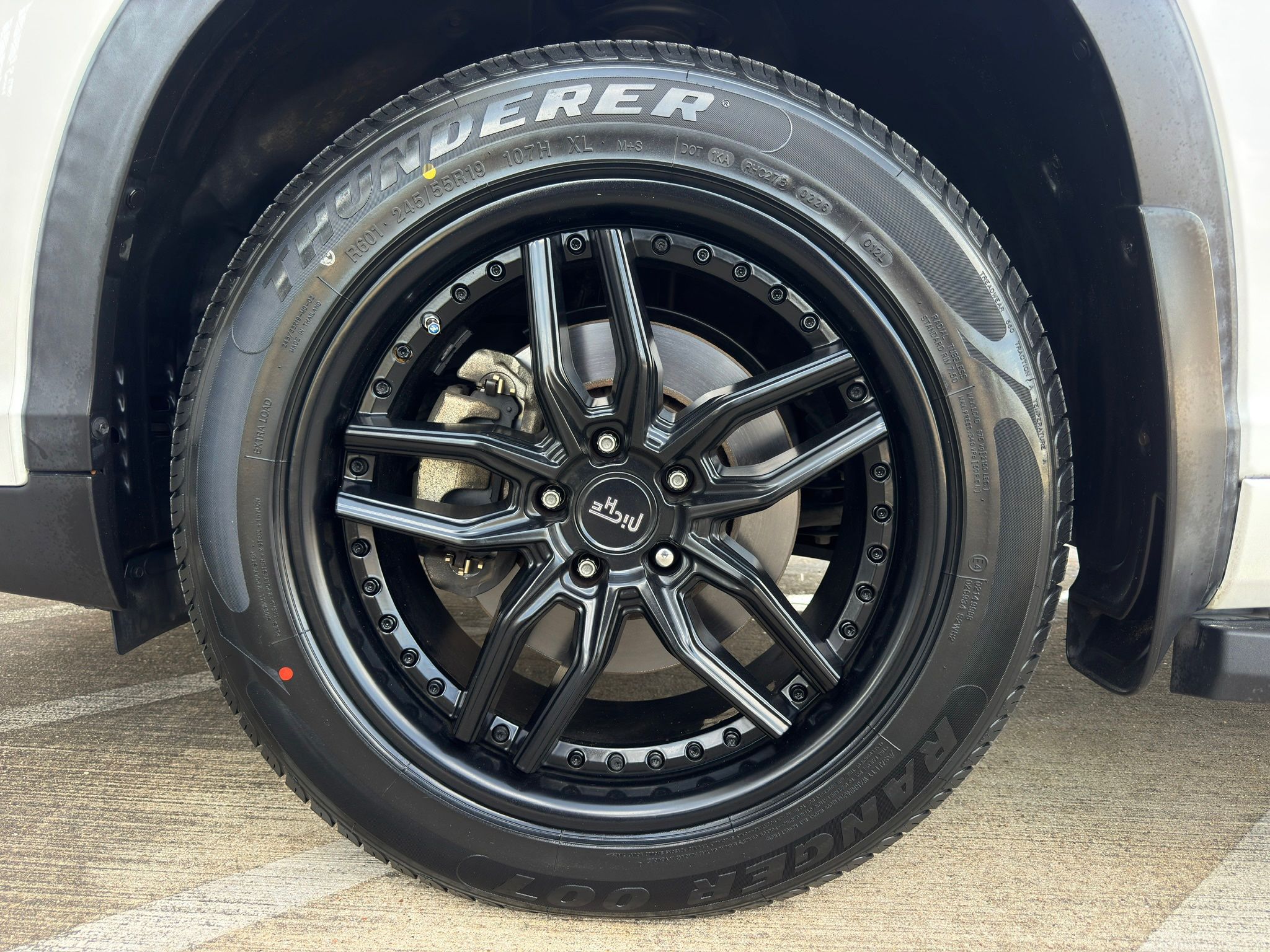2019 Toyota Highlander Limited Platinum White at Gullo Toyota
