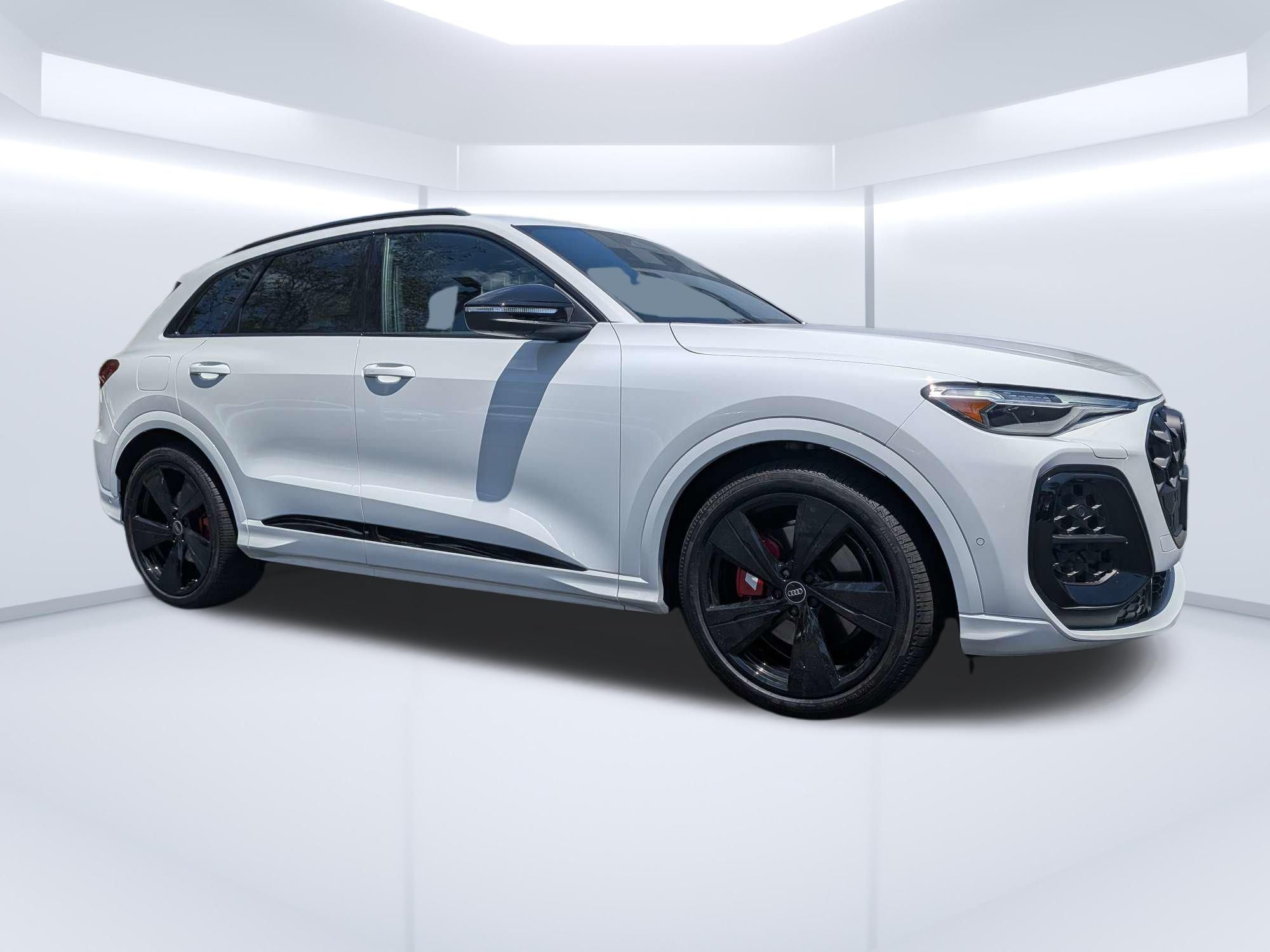 2026 Audi SQ5 Premium Plus quattro's photo