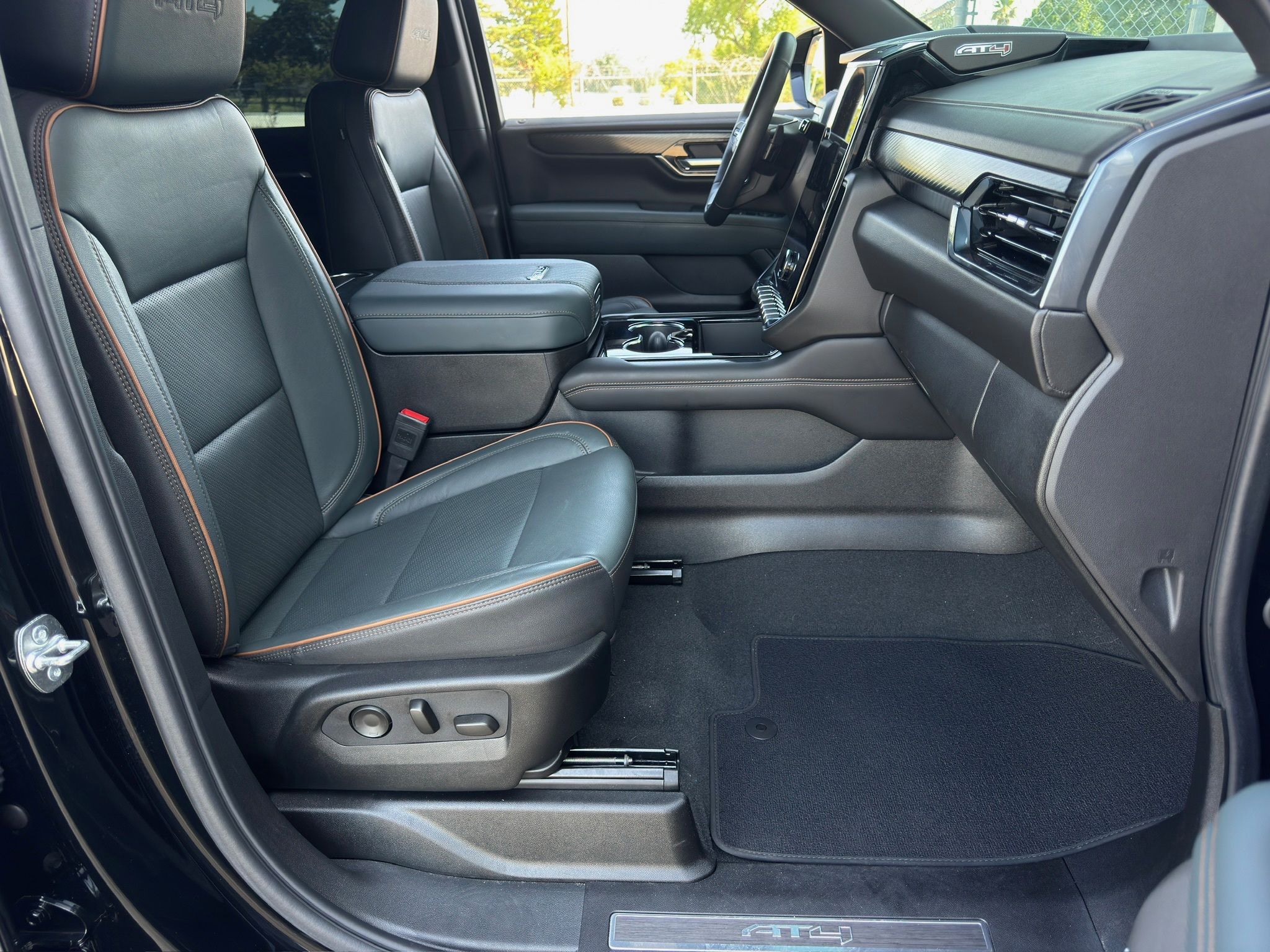 2025 GMC Yukon AT4 Black at Big Star Buick GMC