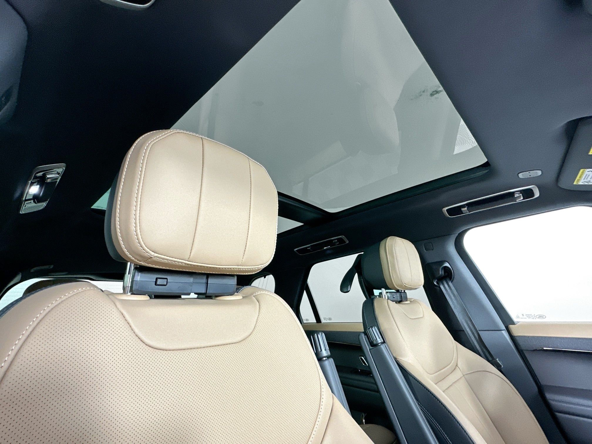 new 2026 Land Rover Range Rover Sport car, priced at $104,000