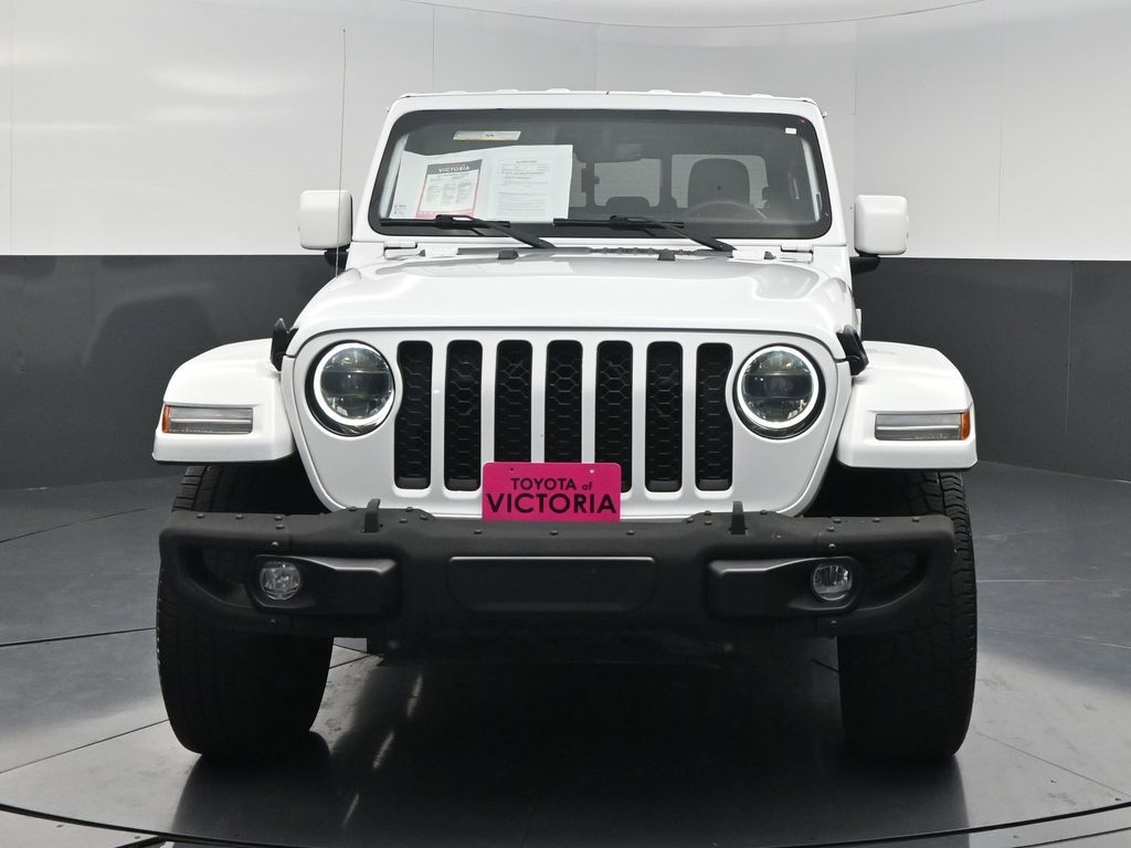 2023 Jeep Gladiator Overland White at Victoria Chrysler Dodge Jeep Ram