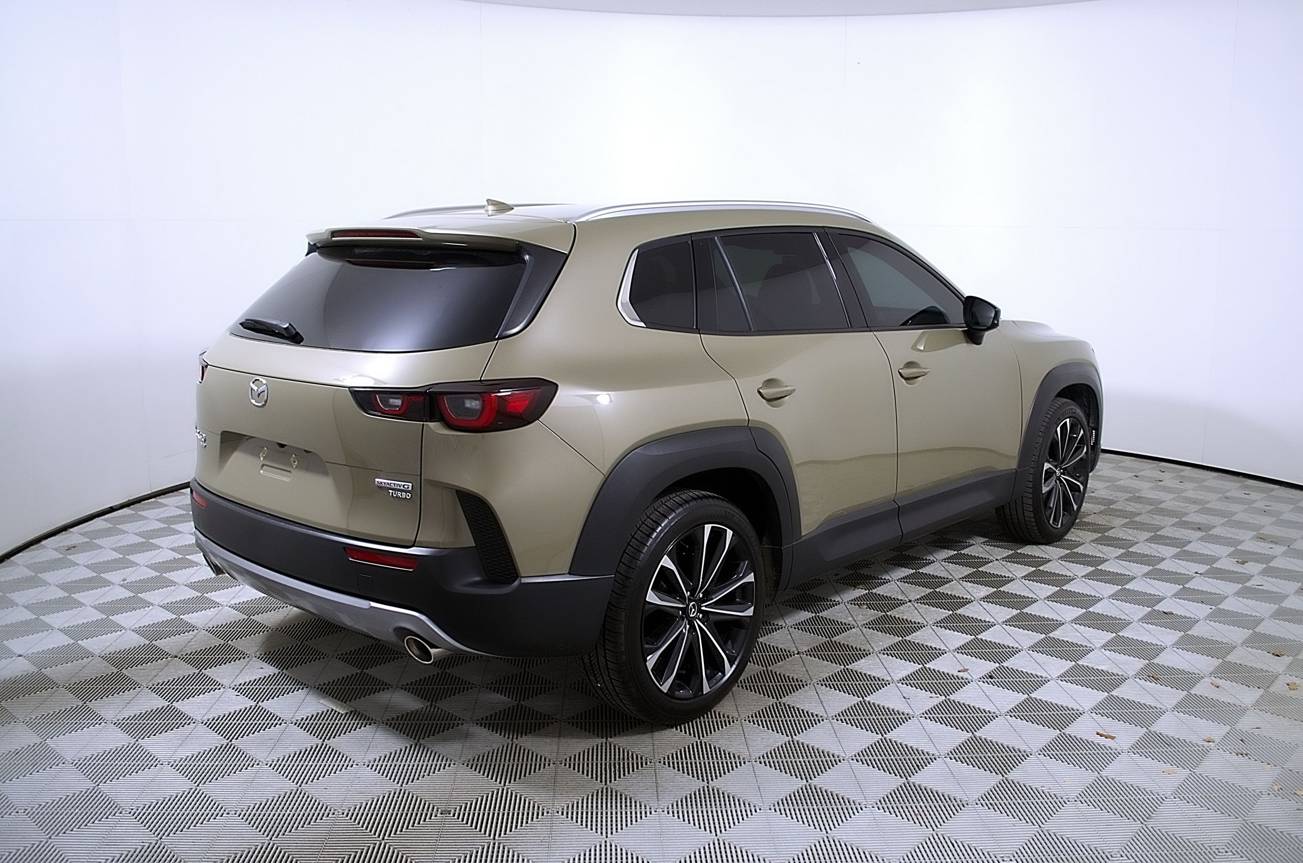 View vehicle photo 7