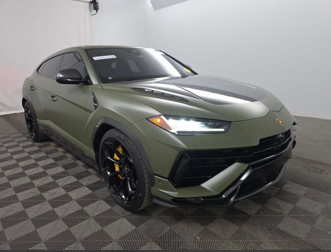 2023 Lamborghini Urus Performante AWD