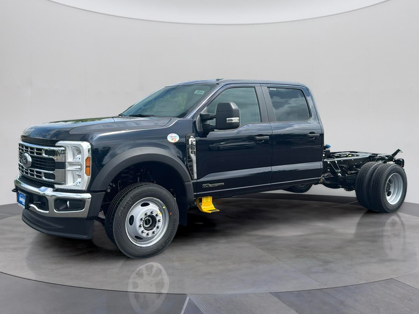 2025 Ford F-550SD XL