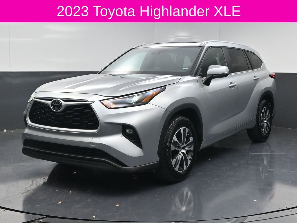 2023 Toyota Highlander XLE - 1