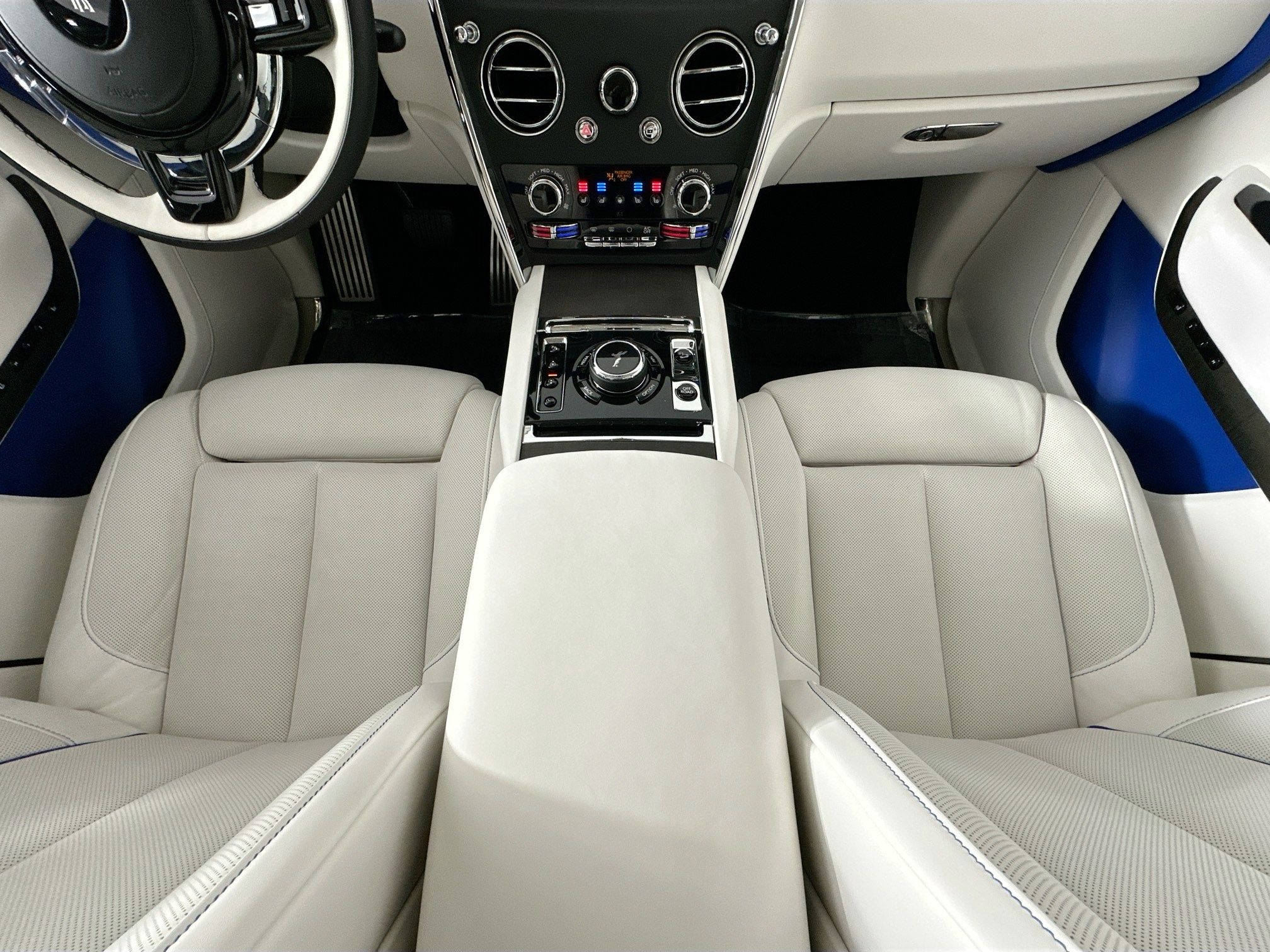 used 2025 Rolls-Royce Cullinan car, priced at $467,575
