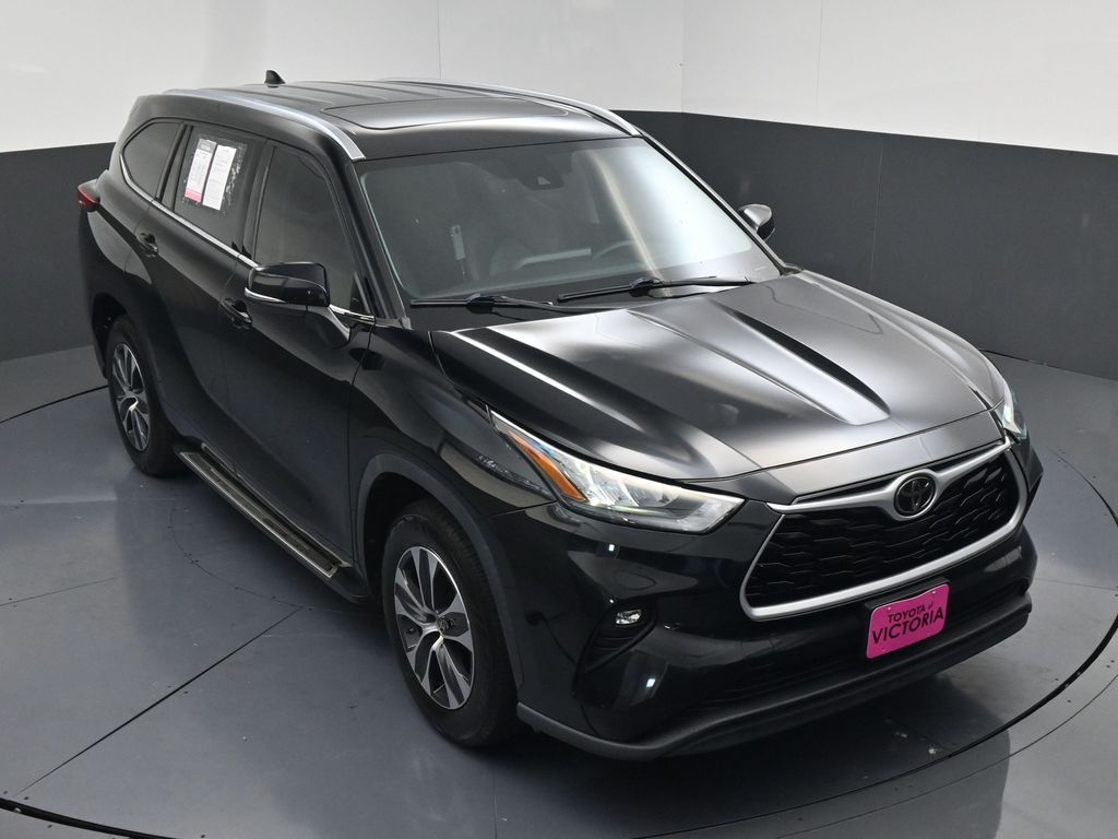2020 Toyota Highlander XLE Black at Emmons Autoplex