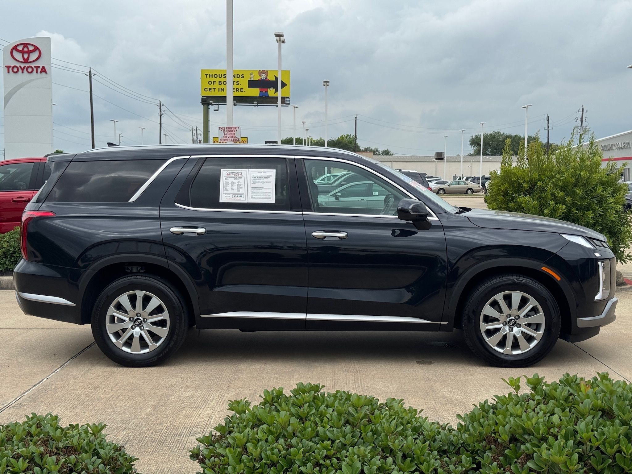 2024 Hyundai Palisade SEL White at Shottenkirk Kia Fort Bend