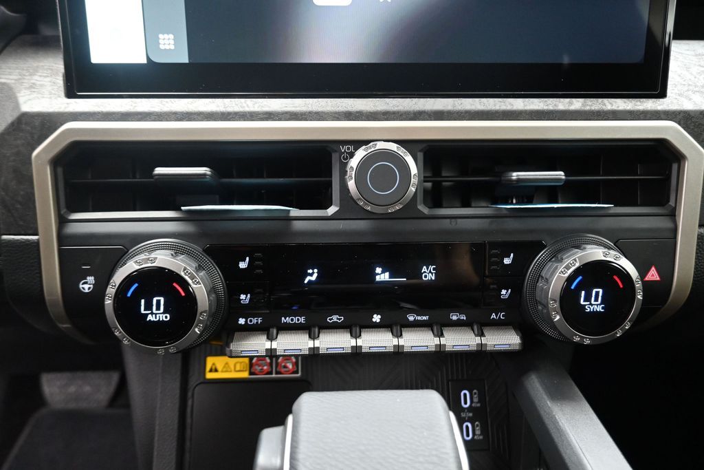 2026 Toyota Tacoma Hybrid Limited - 8