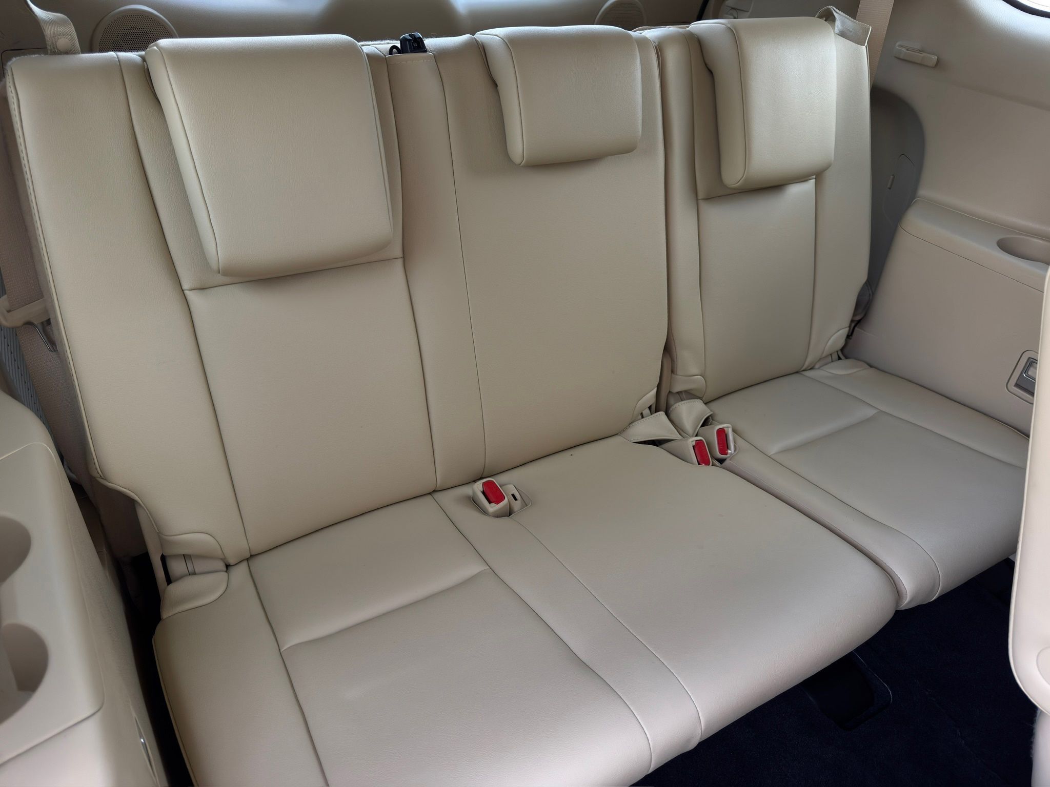 2019 Toyota Highlander Limited Platinum White at Gullo Toyota