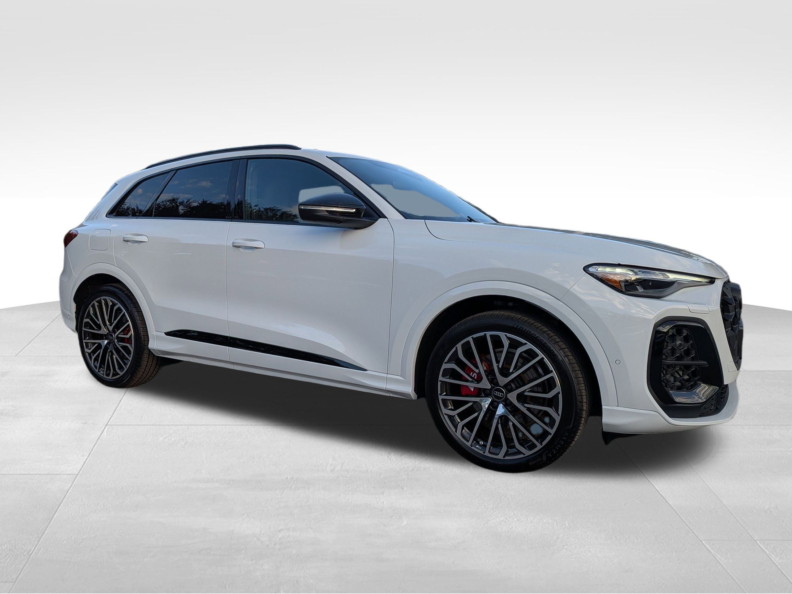 2025 Audi New SQ5 Premium Plus's photo