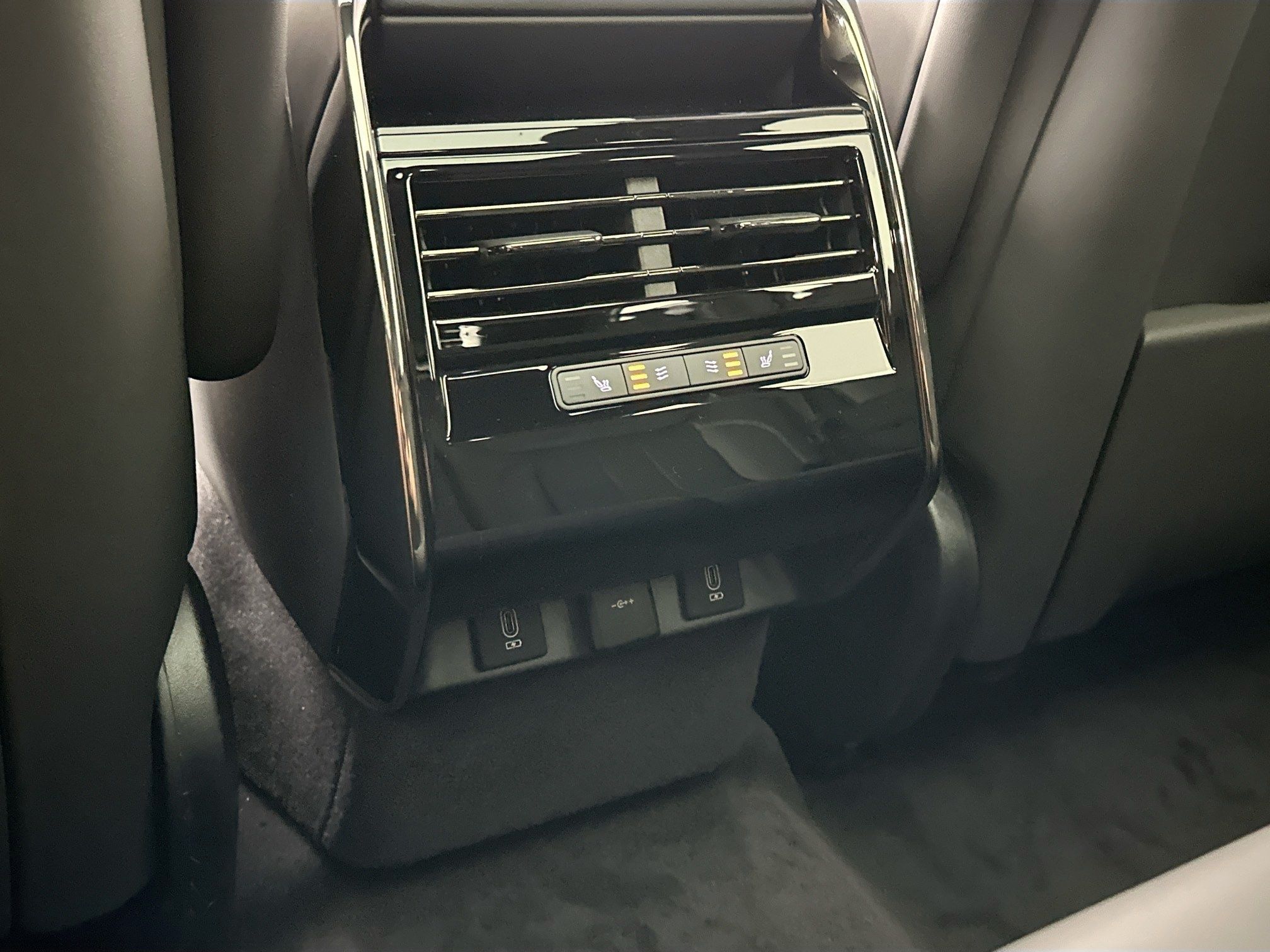 new 2026 Land Rover Range Rover Sport car, priced at $88,810
