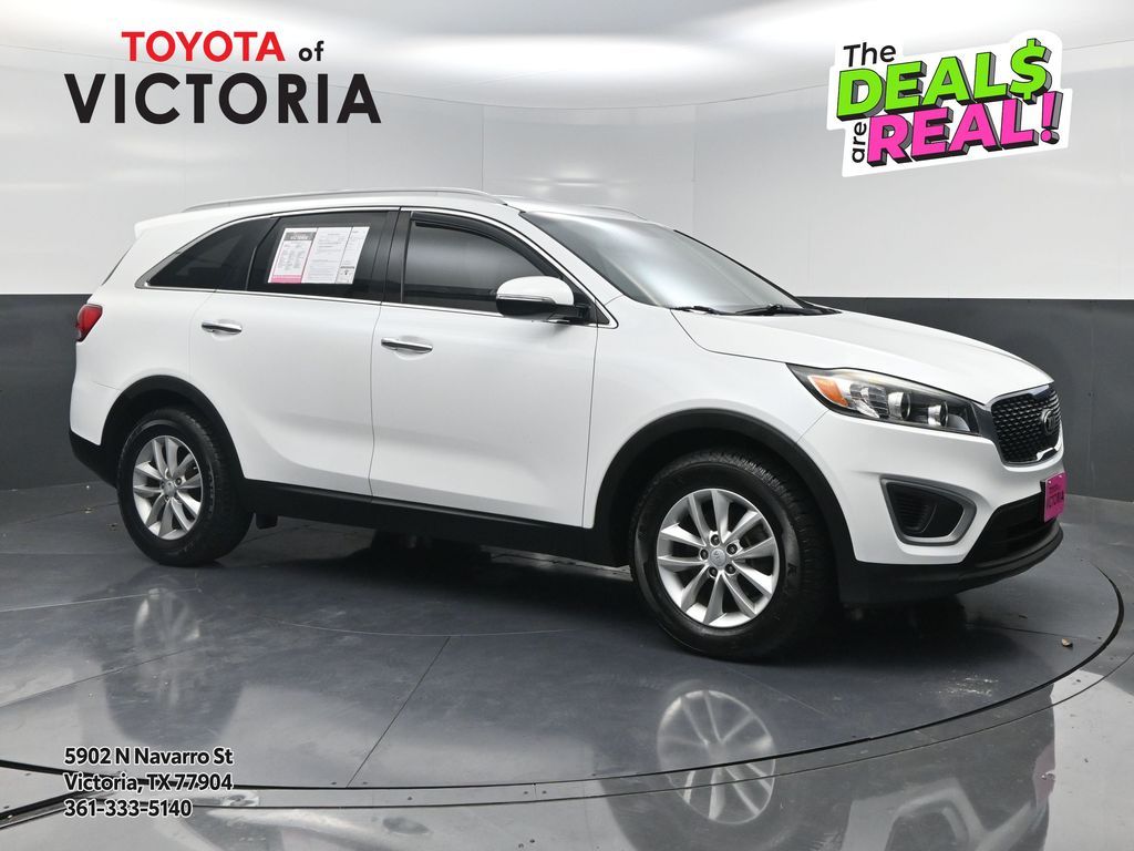 2017 Kia Sorento LX White at Toyota of Victoria