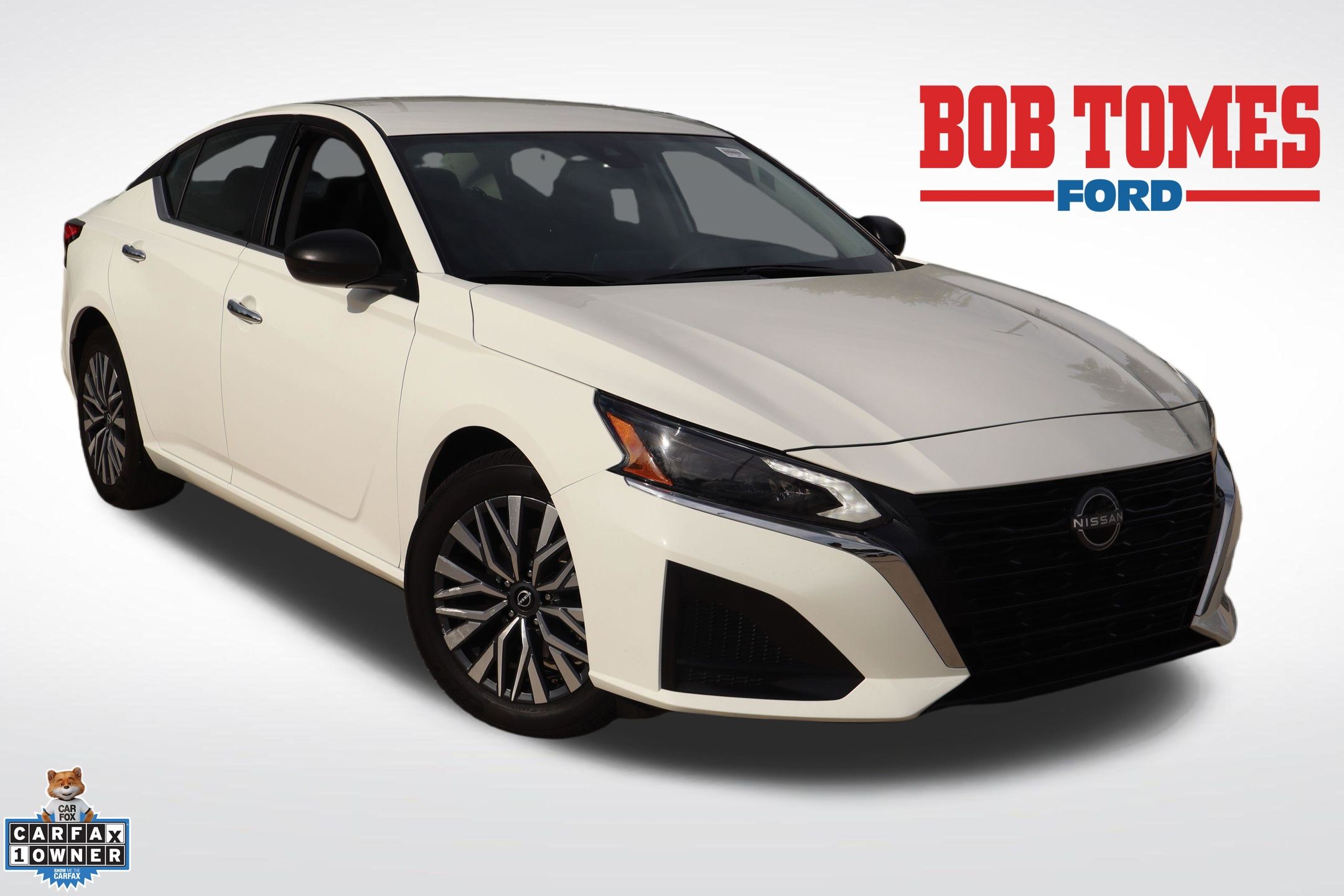 Glacier White 2025 Nissan Altima Sedan Front-Wheel Drive Continuously Variable Transmission