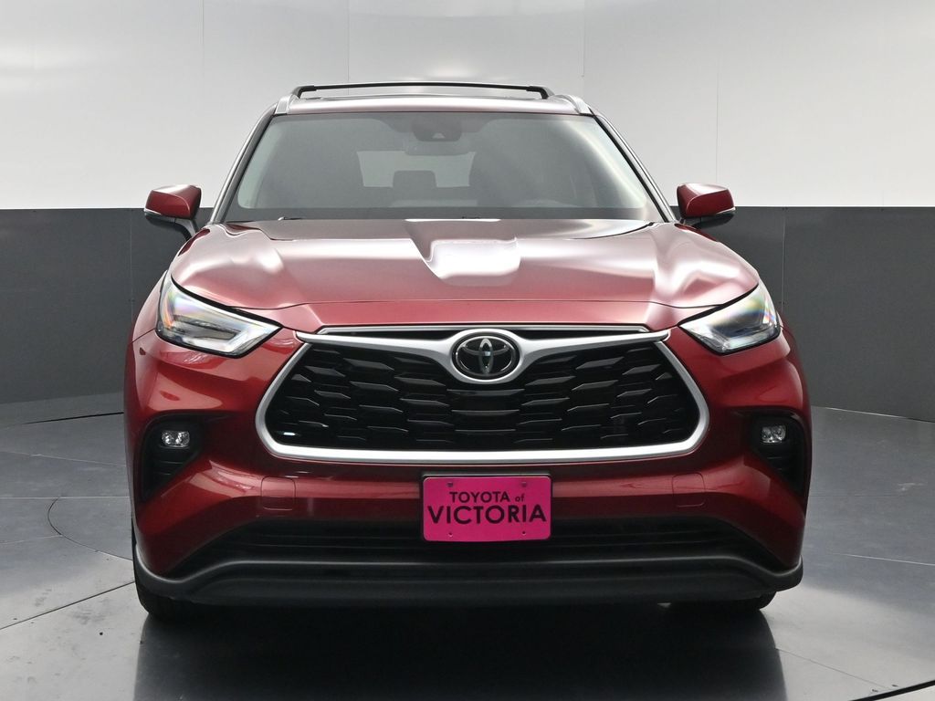 2022 Toyota Highlander XLE Red at North Houston Mitsubishi