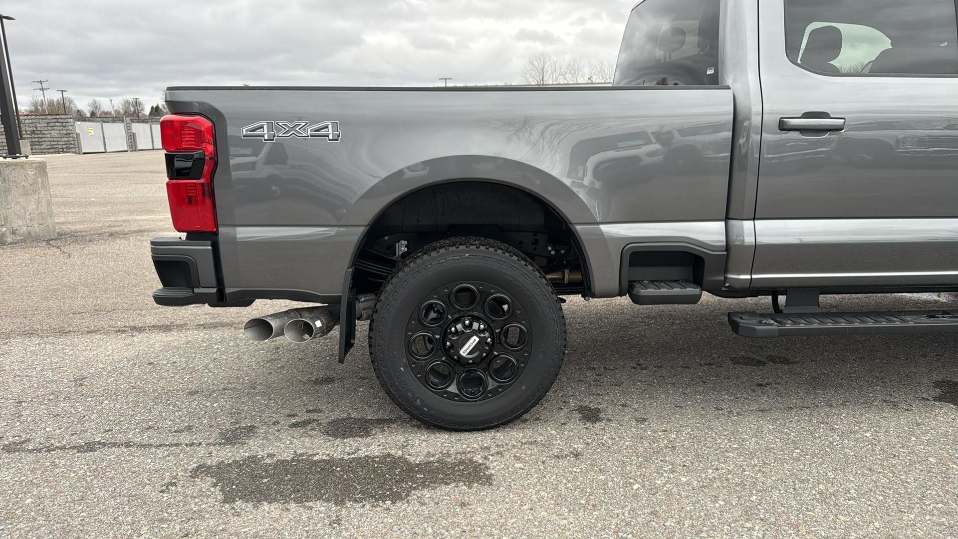 2026 Ford F-350 Super Duty XLT - Photo 23