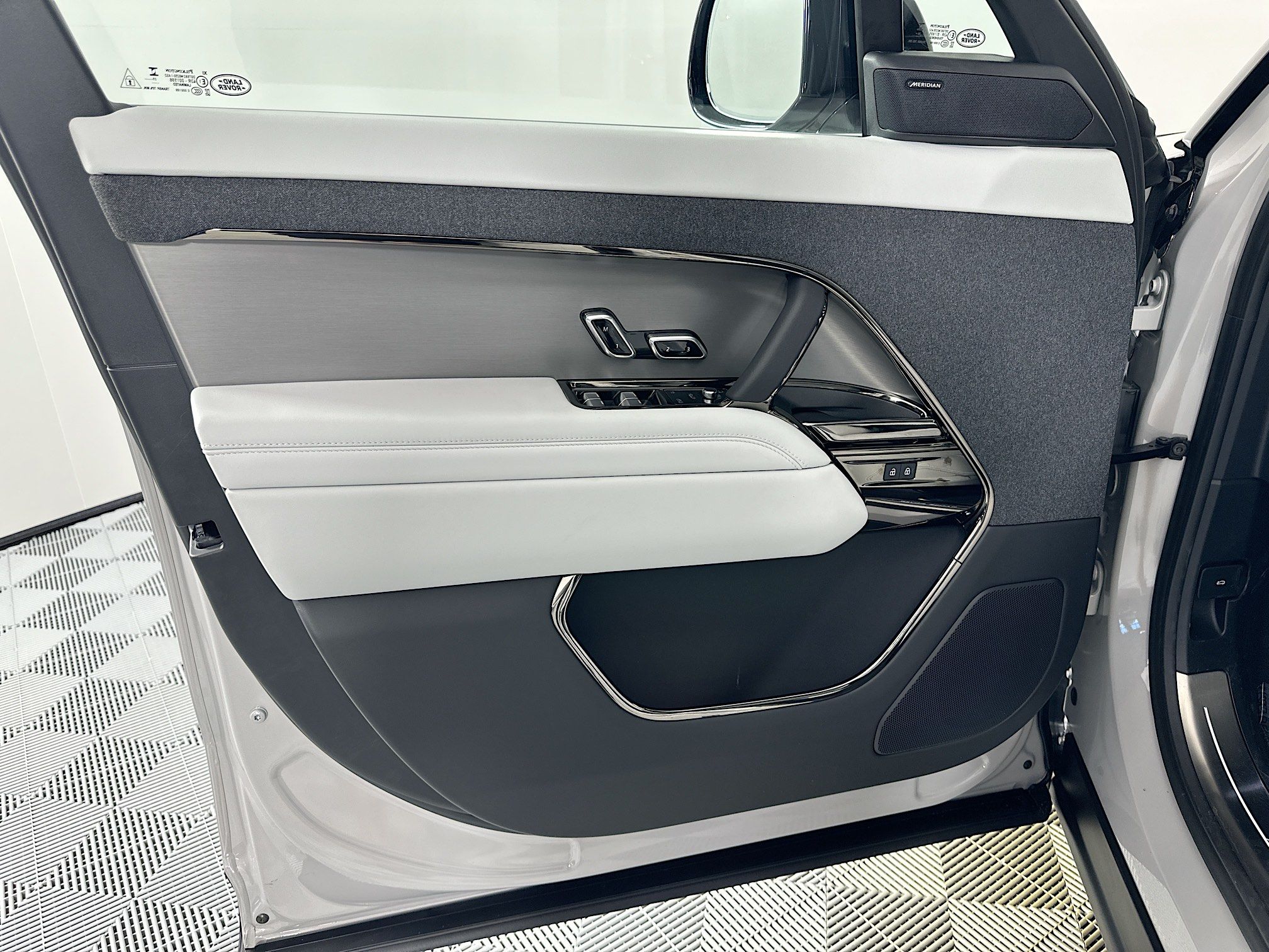 new 2026 Land Rover Range Rover Sport car, priced at $90,460