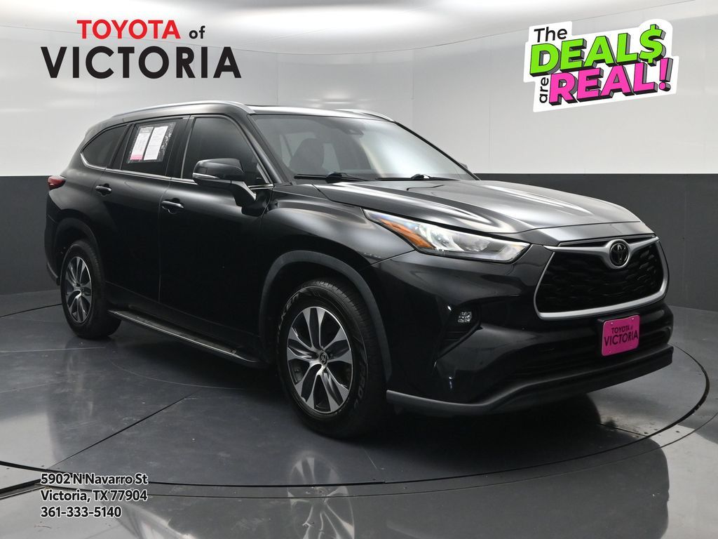 2020 Toyota Highlander XLE Black at Gullo Toyota