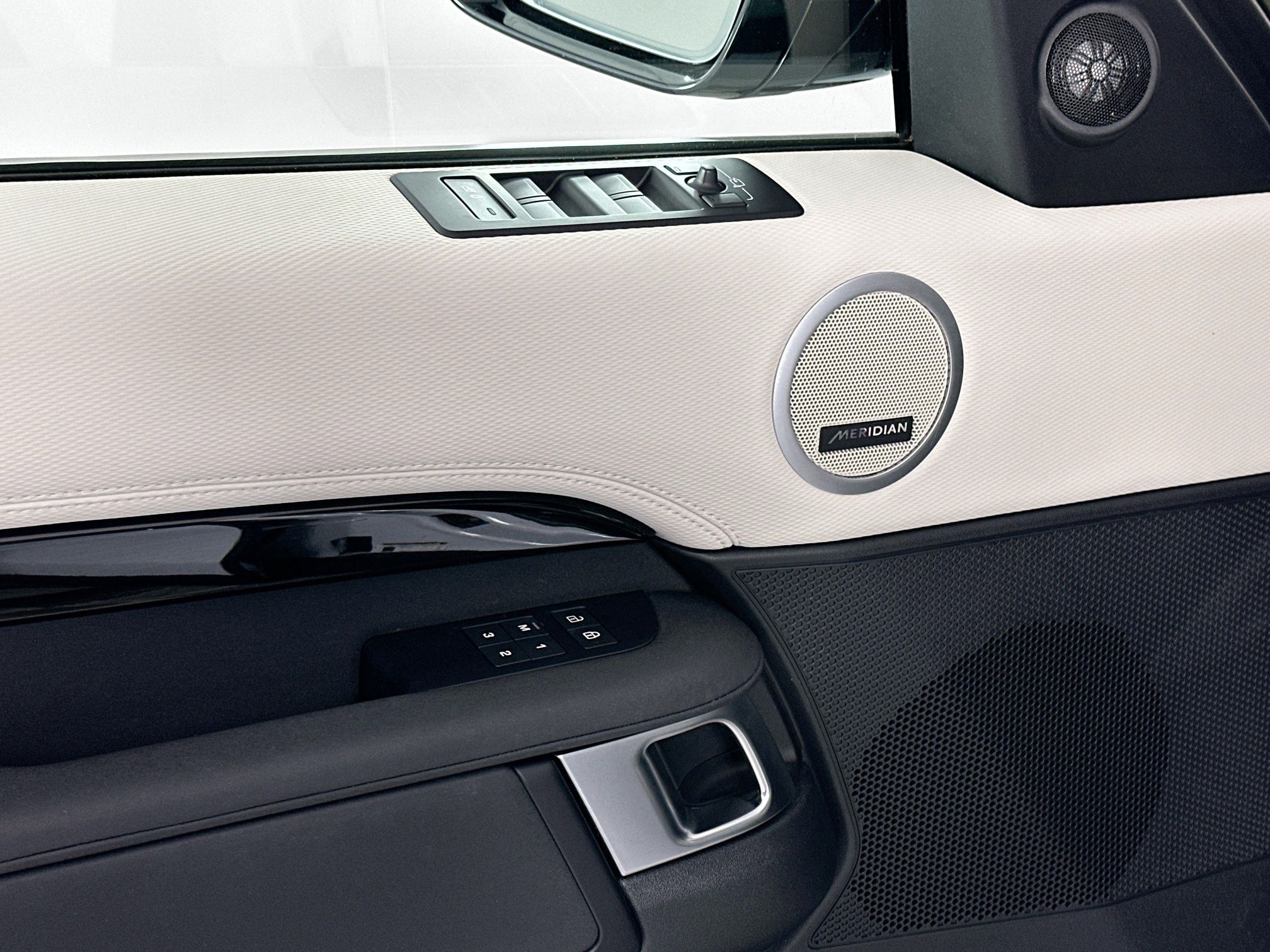 used 2023 Land Rover Discovery car, priced at $37,995