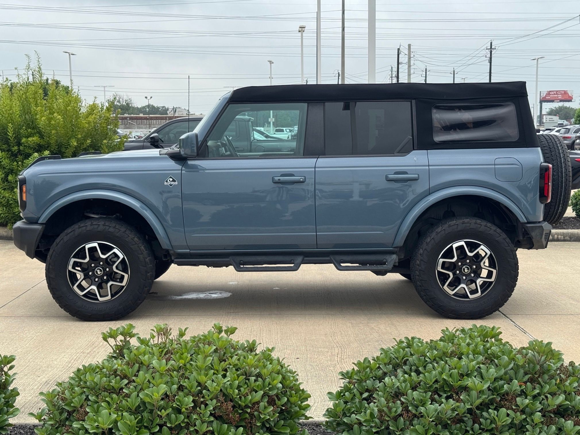 2023 Ford Bronco Outer Banks Gray at Martin Chrysler Dodge Jeep Ram