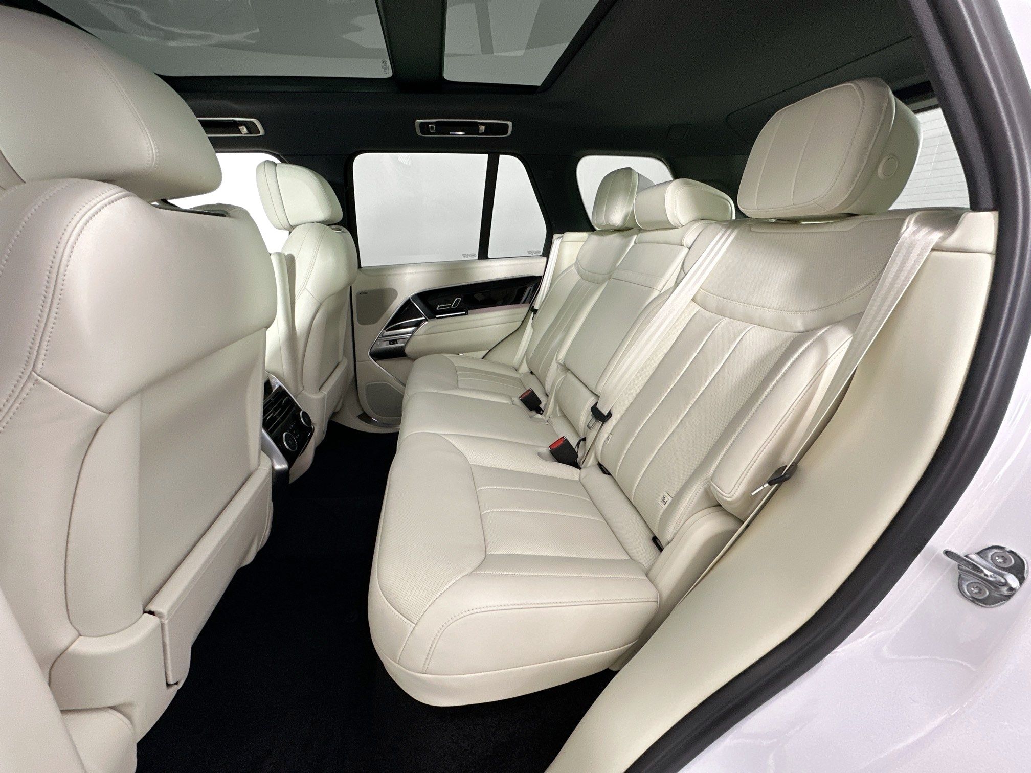 used 2023 Land Rover Range Rover car, priced at $112,998