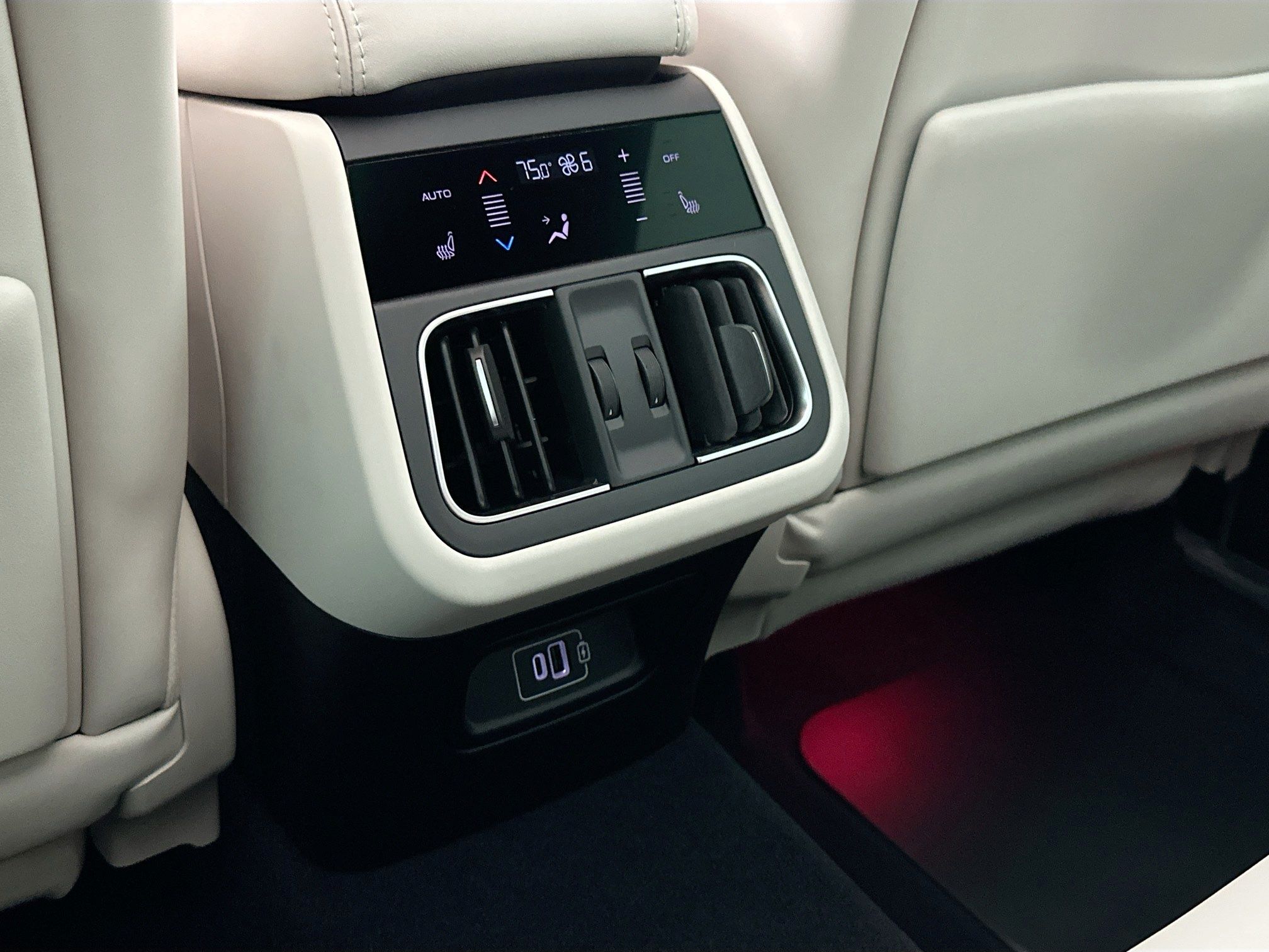 new 2026 Maserati Grecale car, priced at $94,305