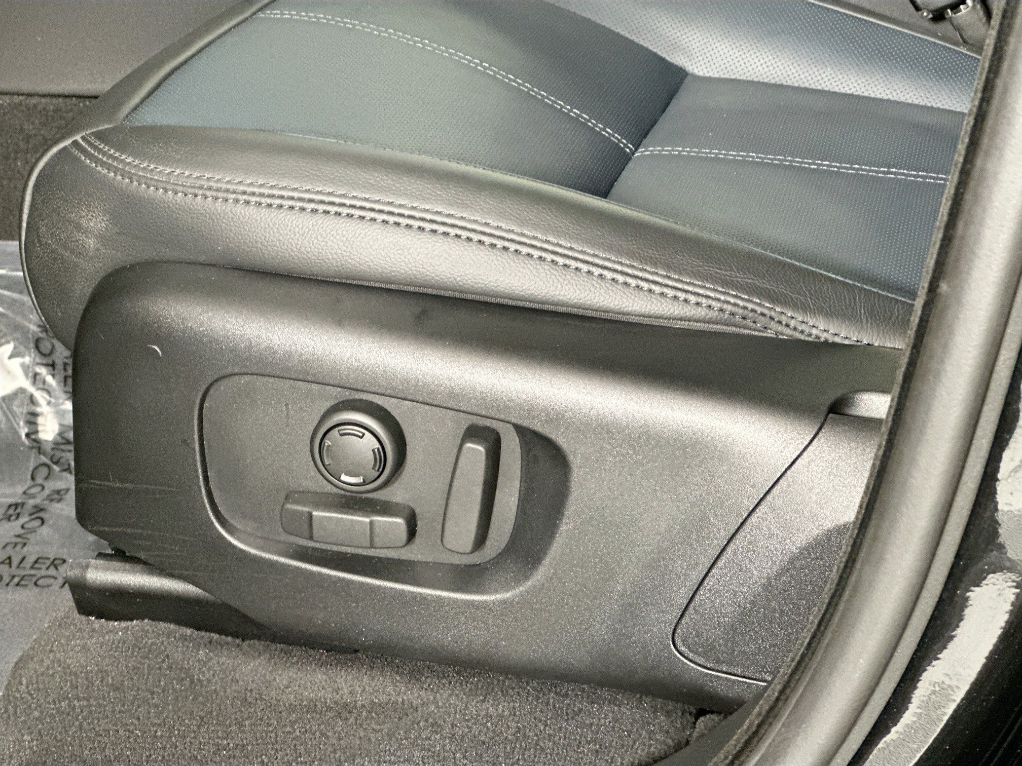 used 2024 Land Rover Range Rover Velar car, priced at $55,998